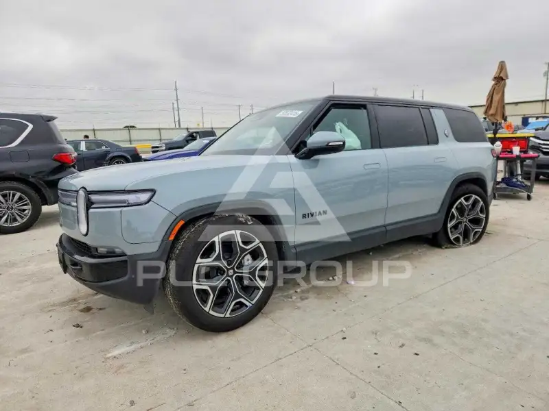 2026 Rivian R1S photo