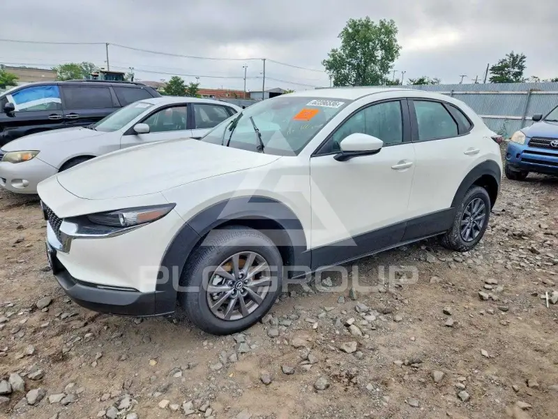 2026 Mazda CX-3 фото