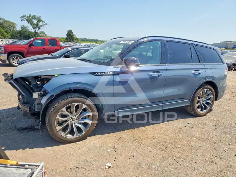 2026 Lincoln AVIATOR photo