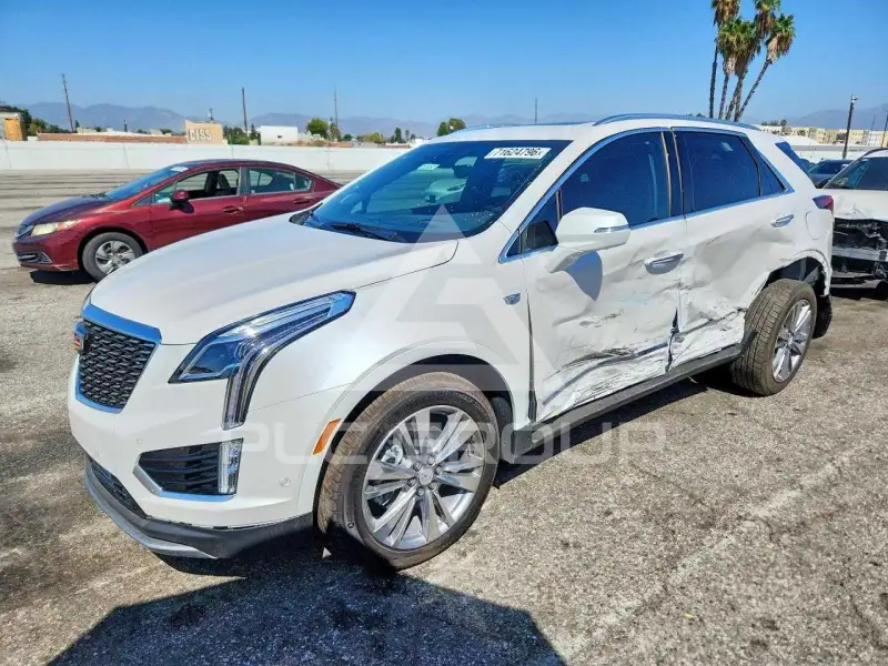 2026 Cadillac XT5 фото