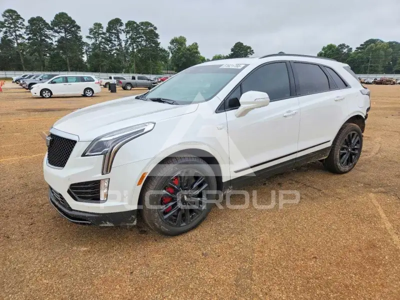 2026 Cadillac XT5 photo