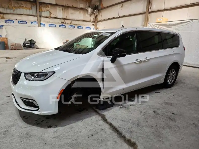 2026 Chrysler PACIFICA photo
