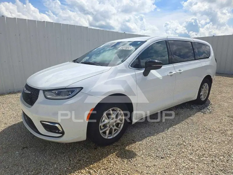 2026 Chrysler PACIFICA photo