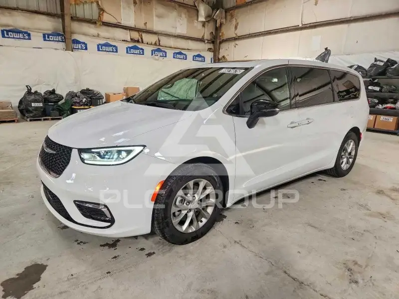 2026 Chrysler PACIFICA photo