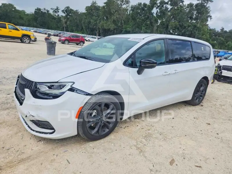 2026 Chrysler PACIFICA photo