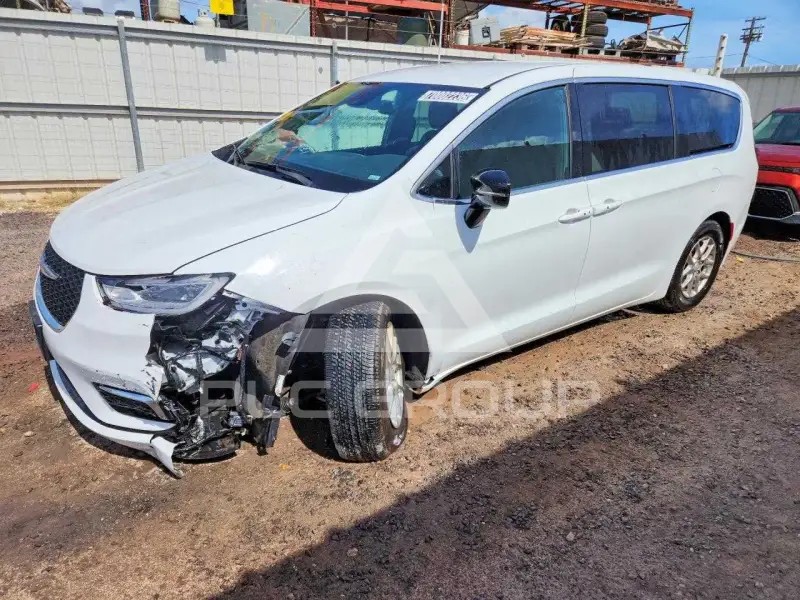 2026 Chrysler PACIFICA photo