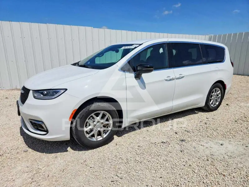 2026 Chrysler PACIFICA photo