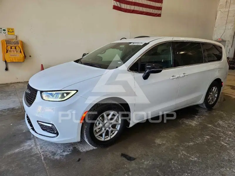 2026 Chrysler PACIFICA photo