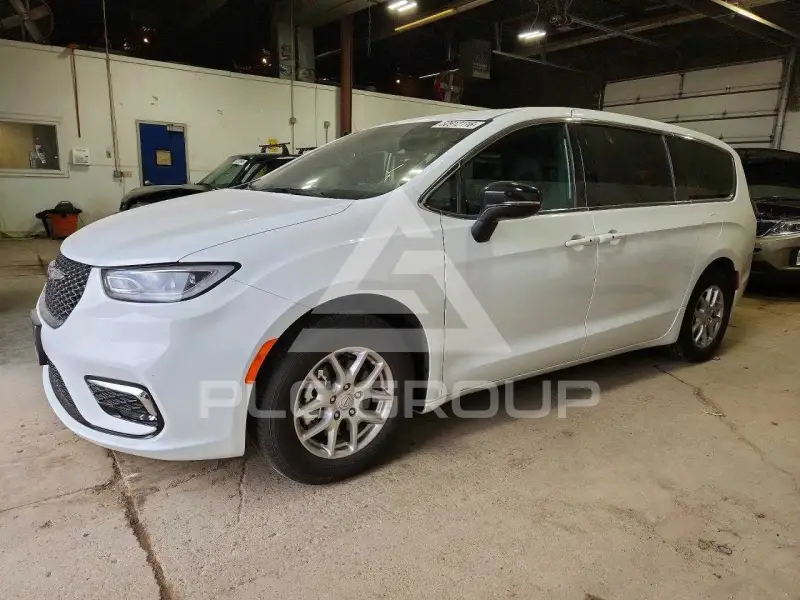 2026 Chrysler PACIFICA photo