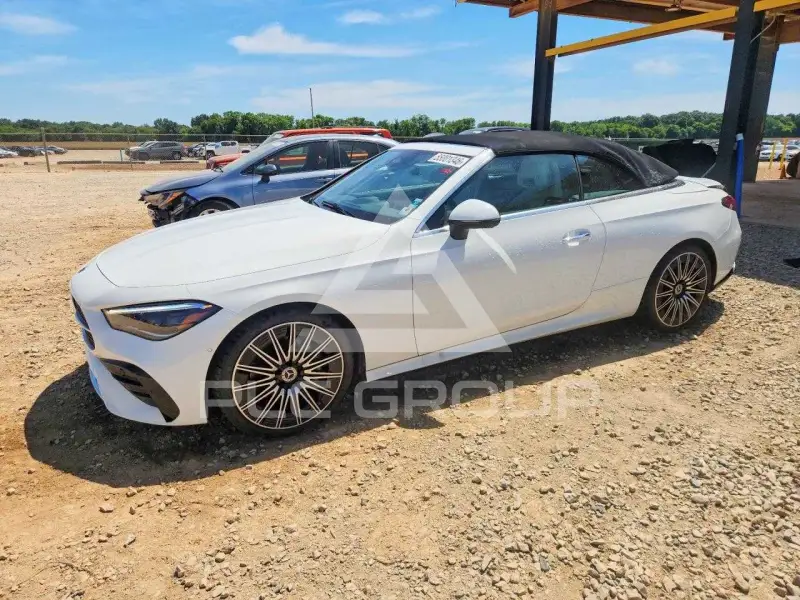 2026 Mercedes Benz  фото