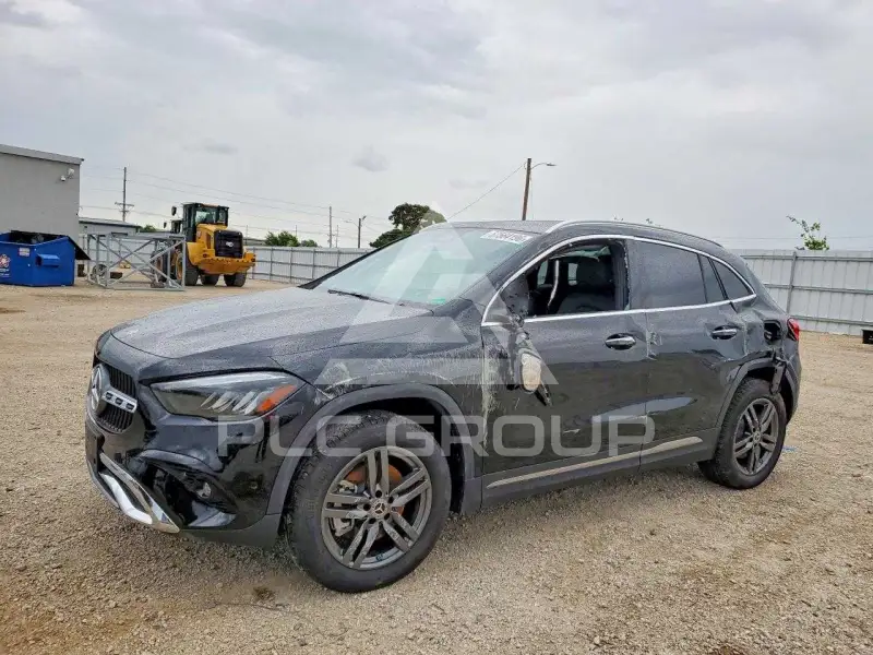 2026 Mercedes Benz GLA-Class фото