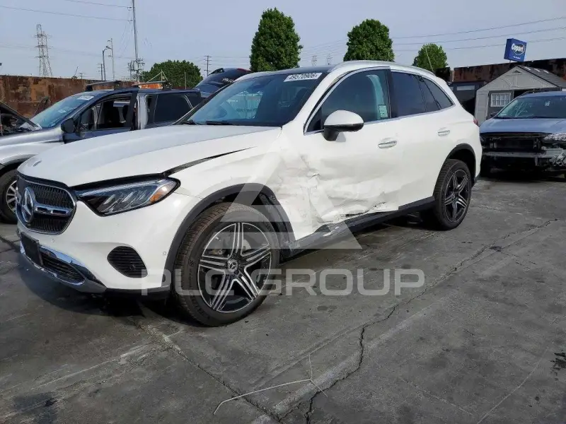 2026 Mercedes Benz GLC-Class фото