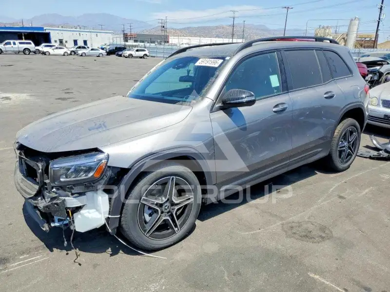 2026 Mercedes Benz GLB photo
