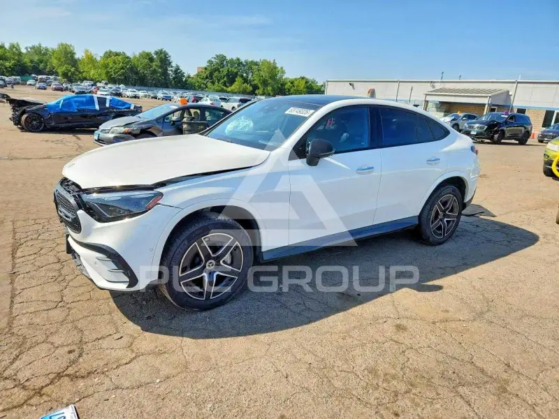2026 Mercedes Benz GLC-Class photo