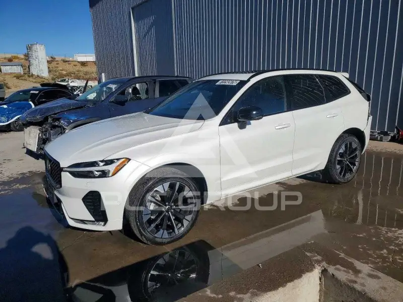 2026 Volvo XC60 фото