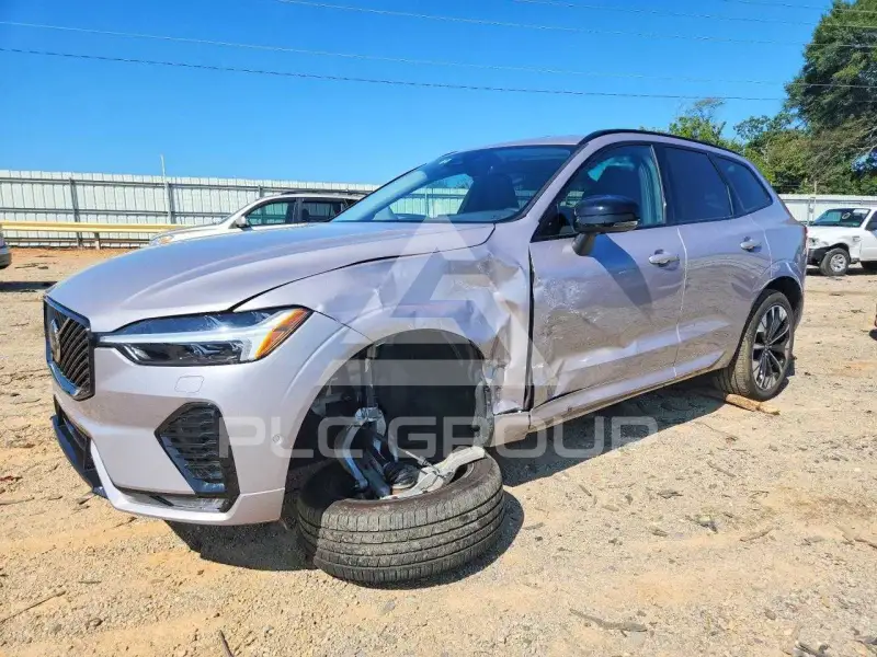 2026 Volvo XC60 фото
