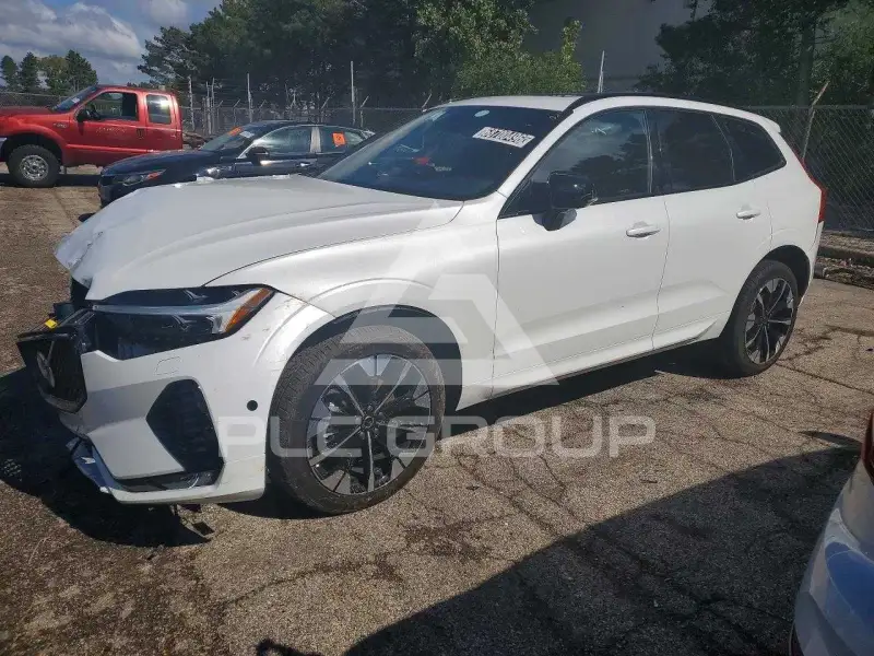 2026 Volvo XC60 фото