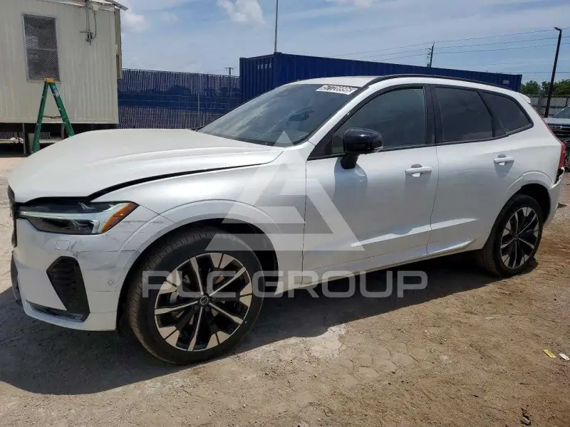 2026 Volvo XC60 фото