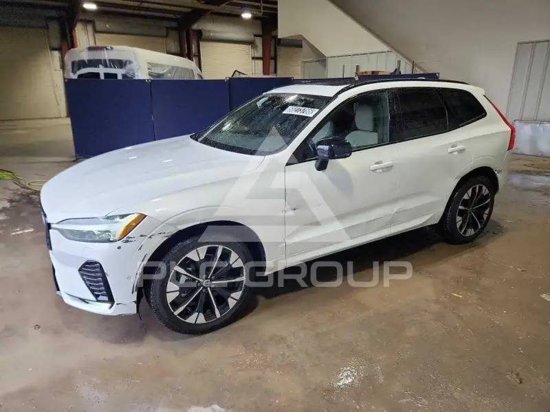 2026 Volvo XC60 фото