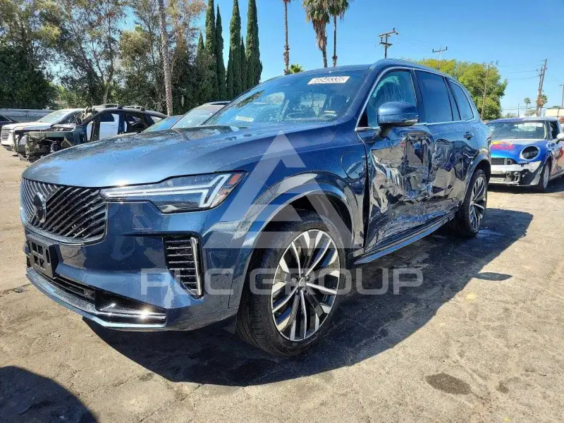 2026 Volvo XC90 фото