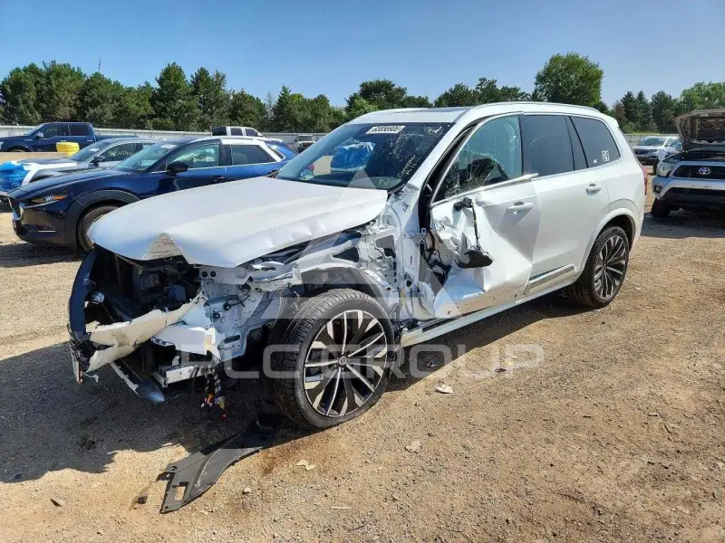 2026 Volvo XC90 фото