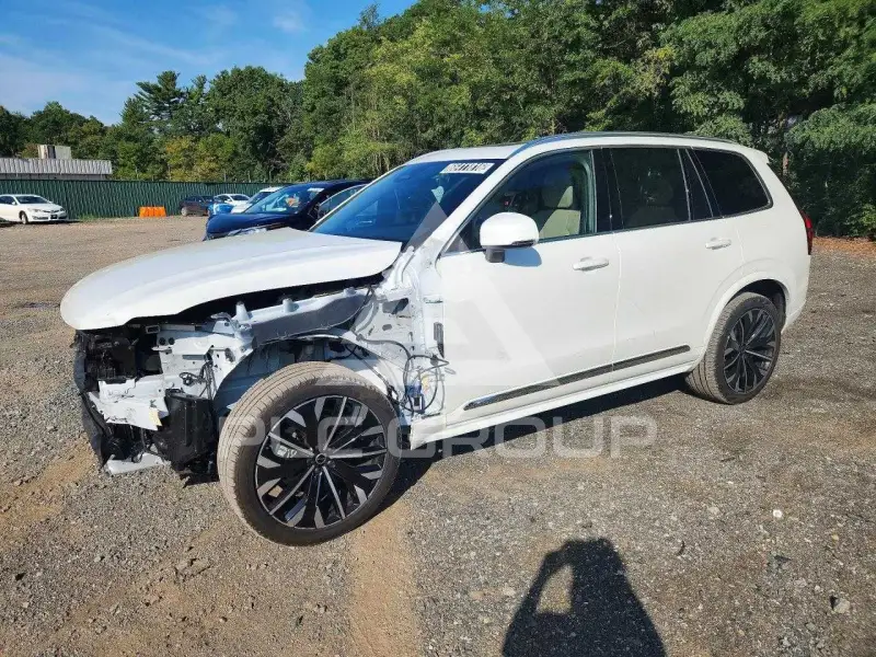 2026 Volvo XC90 photo
