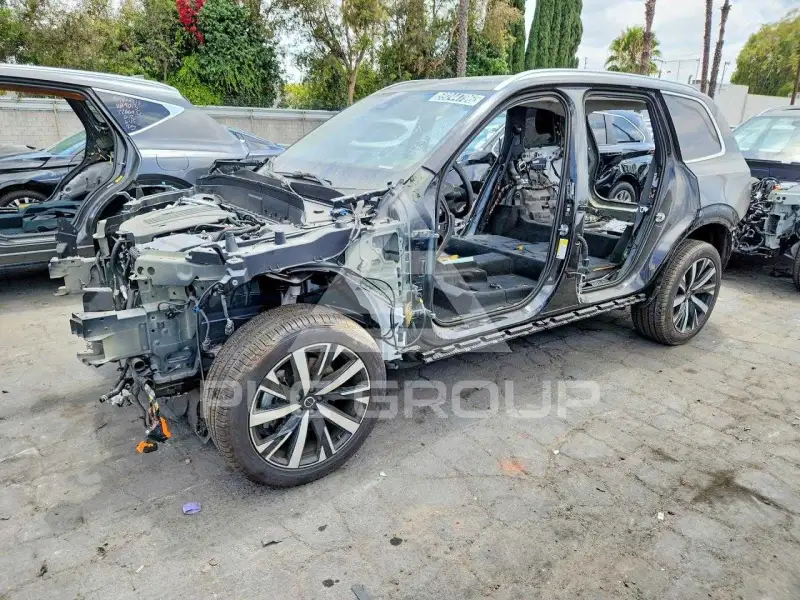 2026 Volvo XC90 фото