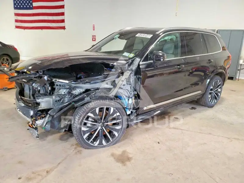 2026 Volvo XC90 photo