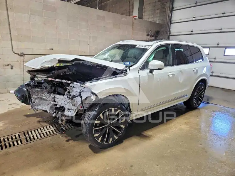 2026 Volvo XC90 фото