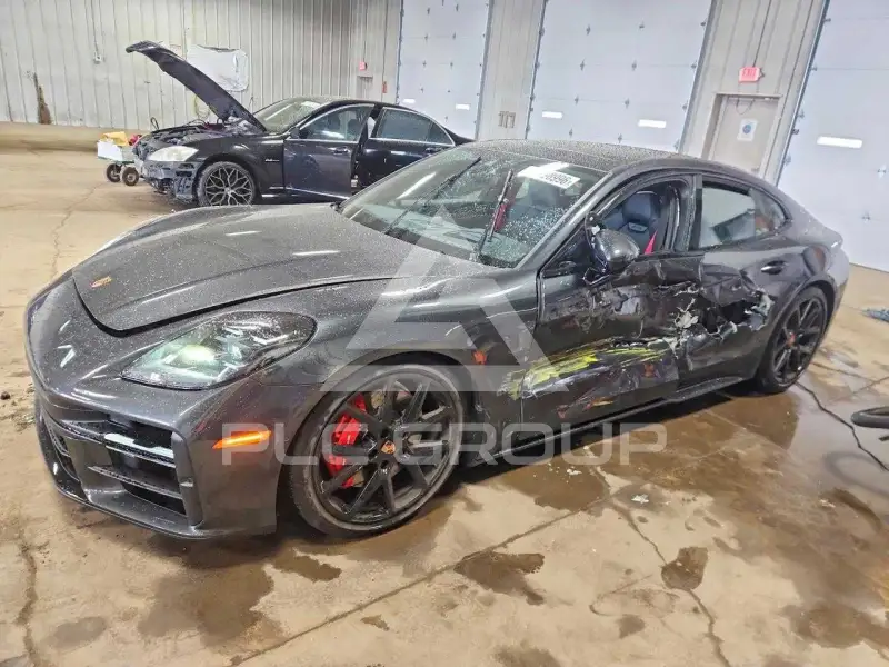 2026 Porsche Panamera photo