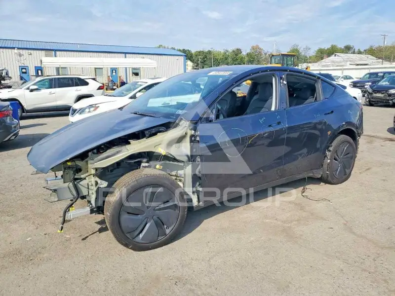 2026 Tesla Model Y фото