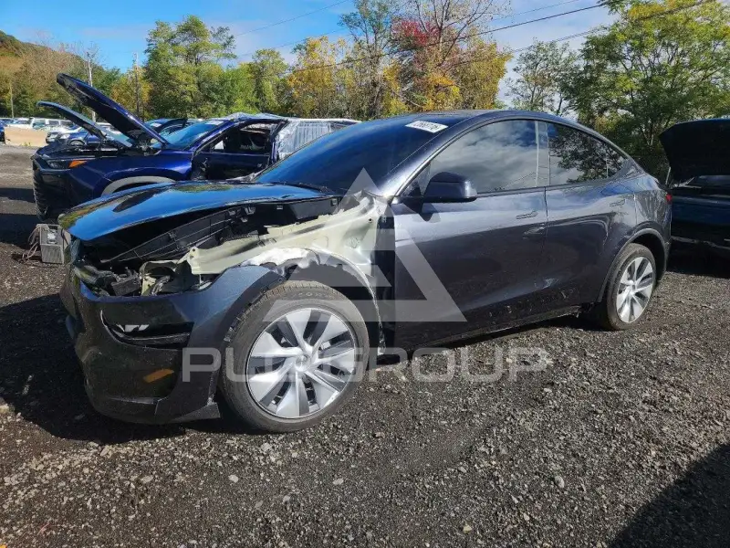 2026 Tesla Model Y фото