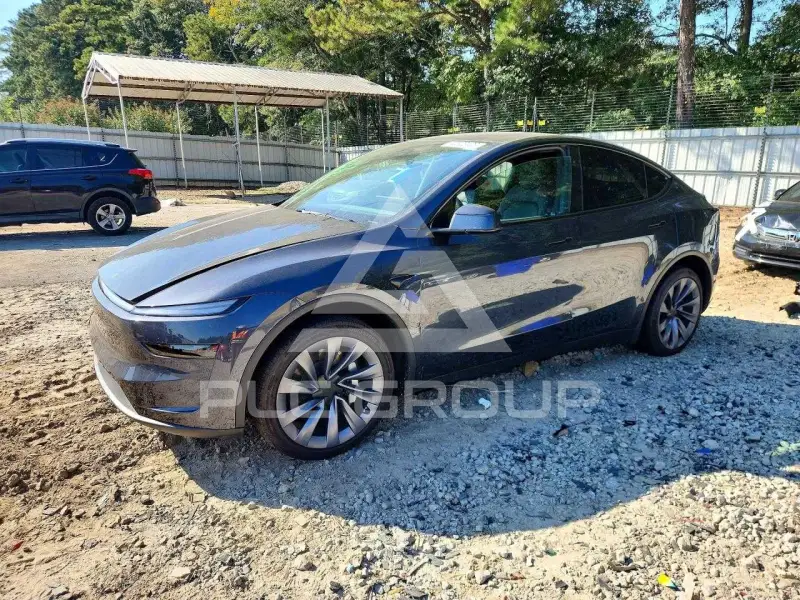 2026 Tesla Model Y фото