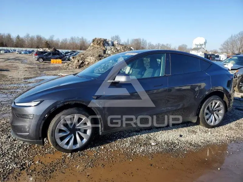 2026 Tesla Model Y фото