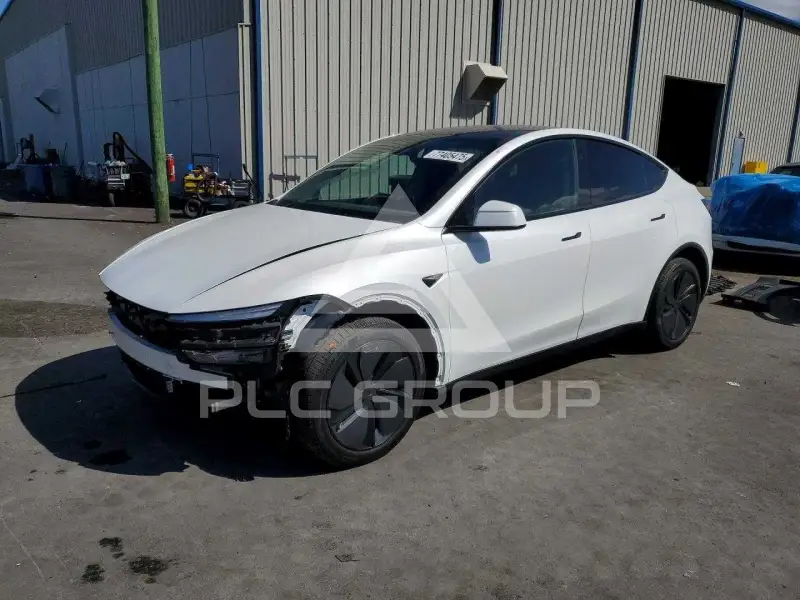 2026 Tesla Model Y фото