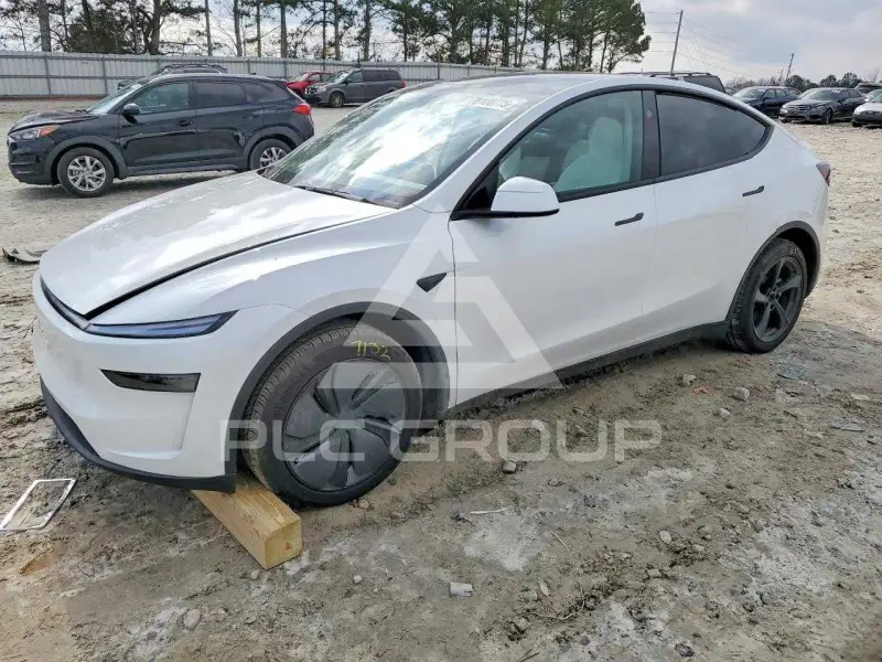 2026 Tesla Model Y фото