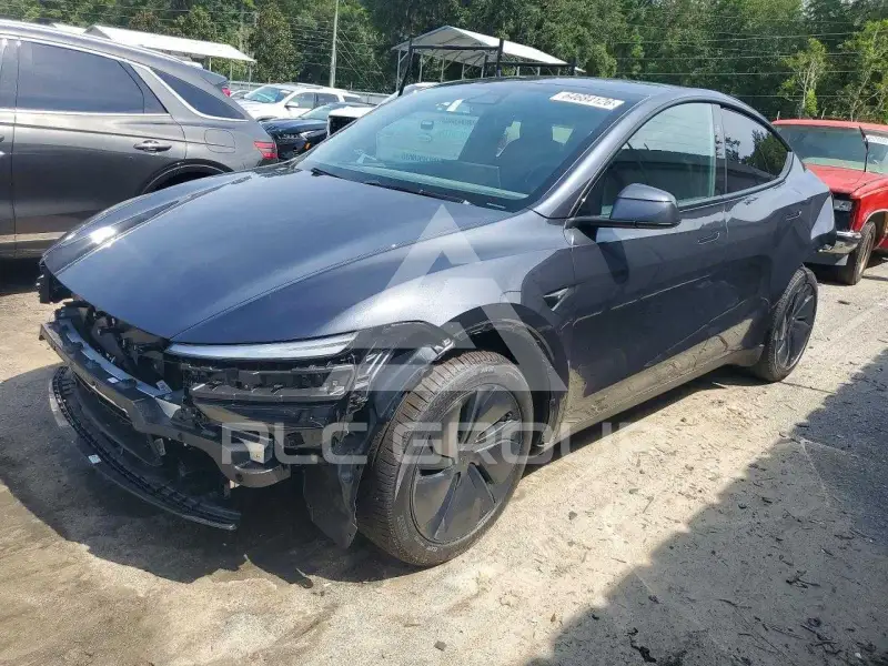 2026 Tesla Model Y фото