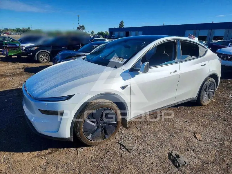 2026 Tesla Model Y photo
