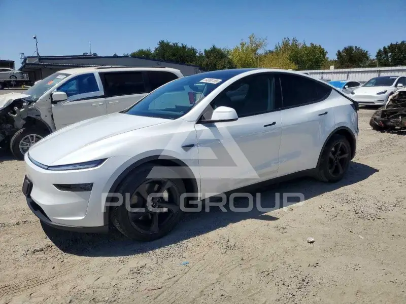 2026 Tesla Model Y фото