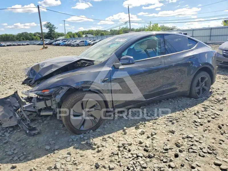 2026 Tesla Model Y фото