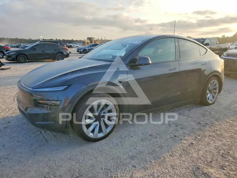 2026 Tesla Model Y фото