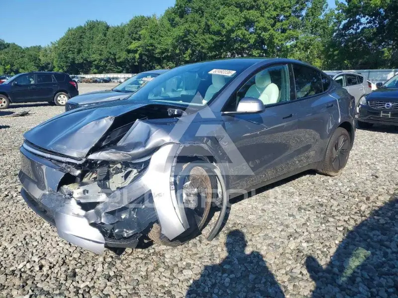 2026 Tesla Model Y фото