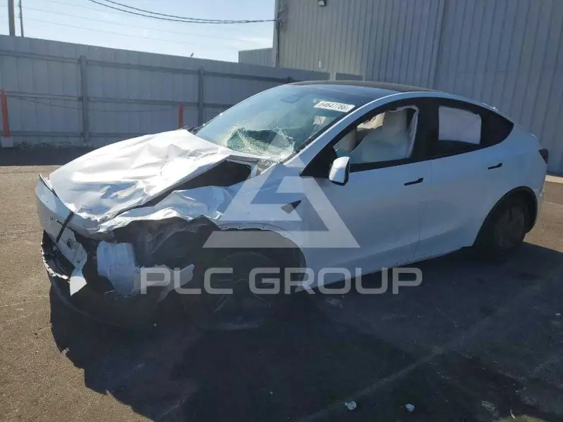 2026 Tesla Model Y фото