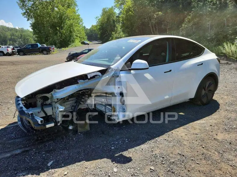 2026 Tesla Model Y фото