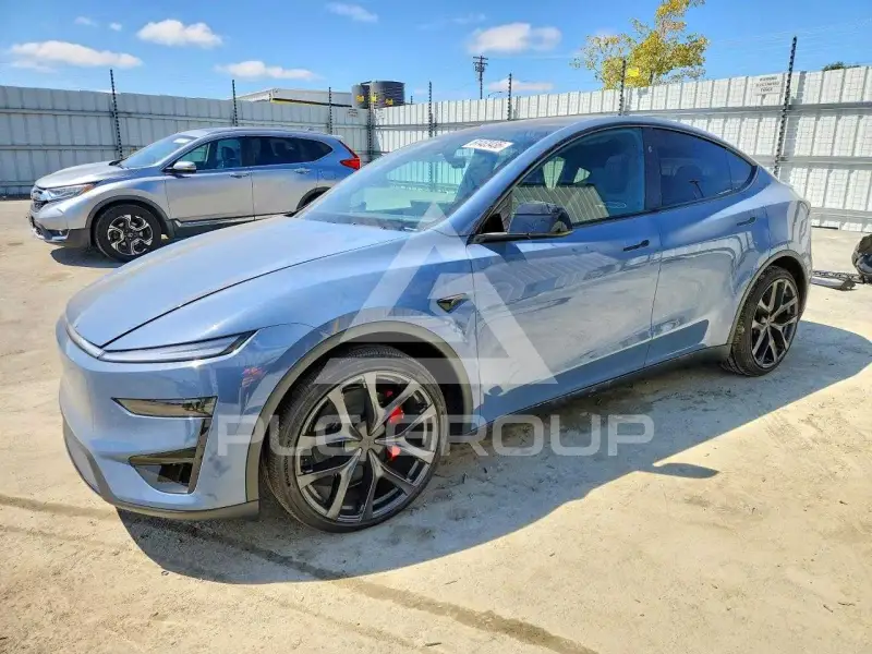 2026 Tesla Model Y фото