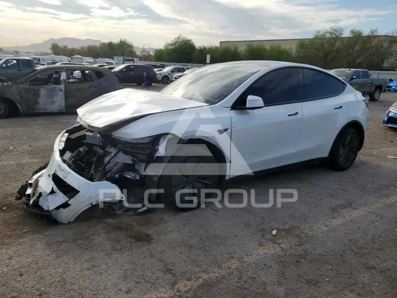 2026 Tesla Model Y фото