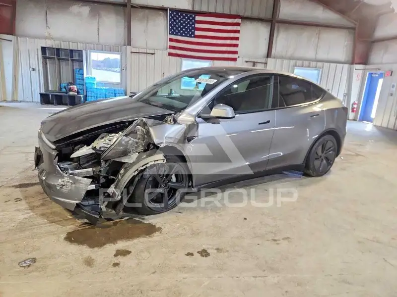 2026 Tesla Model Y фото