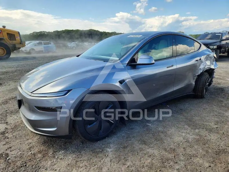 2026 Tesla Model Y фото