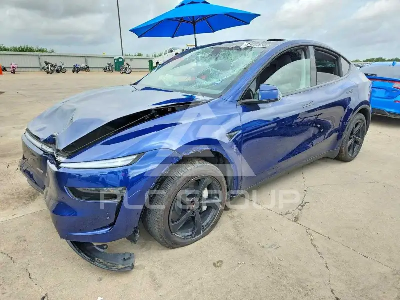 2026 Tesla Model Y фото