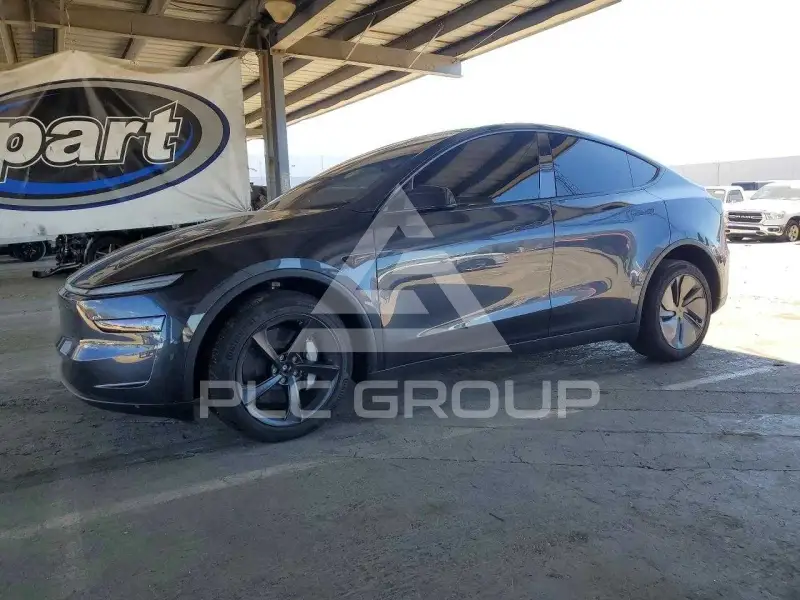 2026 Tesla Model Y фото